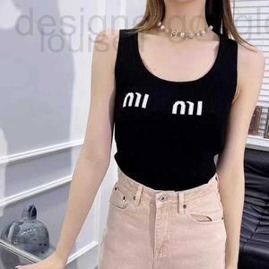 Tanks Femmes Camis Designer Knits Tees YR 2024 Nouvelle tendance de la mode Simple Casual MIU Lettre Jacquard Col rond Débardeur Femmes Y4XP