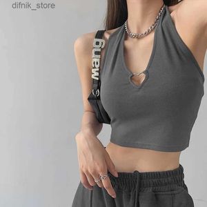 Tanks de femmes Camis Heliar V-Neck Bouton Up Up Cropped Trecped Top Top Femme Heart Hollow Tops Y2K HALTER CAMIS STAPY SEXY TUBE TOP FEMMES 2024 Été Y240403
