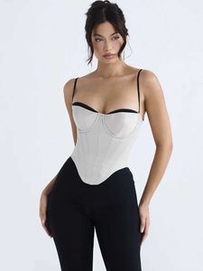 Tanks pour femmes Camis Suninheat Satin Bustier Satin Top ajusté serré avec des coussinets de poitrine Spaghetti Bouteaux d'épaule du corps blanc Summer Womens Top avec des poissons J240409