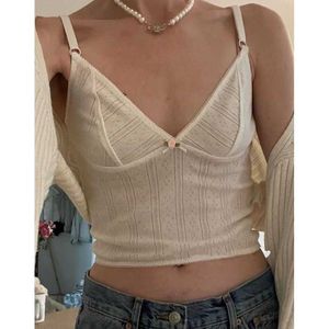 Tanks pour femmes Camis Xingqing Y2K Knit Top Top Fairycore GRUNGE Clothes Spaghetti Strap Tanks sans couture avec Little Flower 2000 Femmes Vente Strtwear Y240420