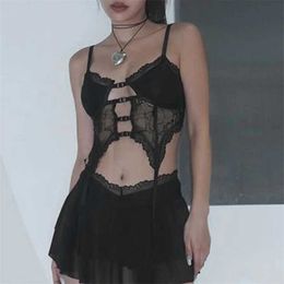 Damestanks Camis XingQing Y2K Lace Top vrouwen SHR's door spaghetti -band sluppeless Camisole met gesp goth Fairycore kleding strtwear y240420