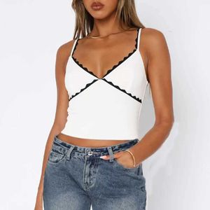 Tanks pour femmes Camis Xingqing Y2K Lace Trim Crop Top Summer Femme Patchwork V Neck Spaghetti Strap Slveless Camisole 2000 Vêtements Party Clubwear Y240420