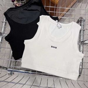 Tanks pour femmes Camis Y2k Vêtements de vacances pour femmes Vêtements d'été élastiques et non déformés Fille tricotée épaule sexy T-shirt gilet haut J240202