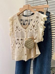 Tanks pour femmes Crochet français Hollow Out Sweater en tricot Vers les femmes couvrent le printemps d'été élégant à col à col en V Cardigan sans manches