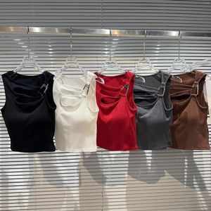 Débardeur rouge en filet pour femmes, Camisole ajouré Sexy avec boucle en métal, haut court Slim, couleur unie, coussinet de poitrine, été 2023