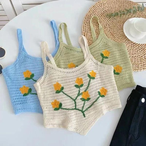 Tanks pour femmes Oumea Femmes Coton Crochet Tricot Crop Tops Summer Floral Broderie Mignon Sweet Strappy Smocké Skinny Asymétrique