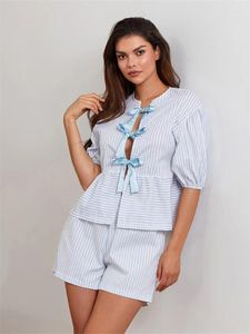 Suisses de survêtement pour femmes 2 pièces courtes sets Stripe Bow Seigle Shirts et shorts 2024 Summer Casual Chic 2pcs Loungewear