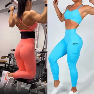 Dames Trainingspakken 2024 Spandex Pad Yogaset Dames Hoge taille Zak Fitness Curve Srench Booty Squat Waterdicht Sport Strak Actieve set Dames J240305