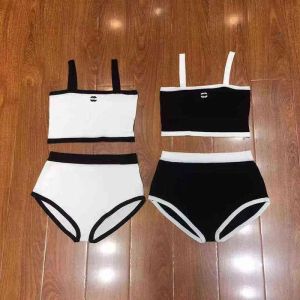 Tracksuits voor dames 24 Zomer Vrouwen Swimwears Sexy Bikini Color Blocking Letter Backless One Line Collar gebreide Suarser Simple Sexy Mouwess Short Suit