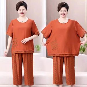 Suits-survêtements pour femmes Coton de maman d'été 8xl et deux pièces t-shirts à manches courtes grosses femelles de grande taille de grande taille