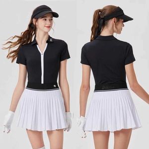 Suits de survêtement pour femmes Blkt Fashion V-Col à col courte Slve T-shirt Femmes Breffable Tops coréens High Und Jirt Sports Shirt Dames Portez Y240507