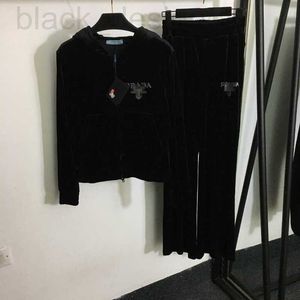 Survêtements pour femmes Designer 2023 New Velvet Set Hot Diamond Lettre Demi-Zip Zipper Sweat à capuche à manches longues + taille élastique Pantalon large TS5T