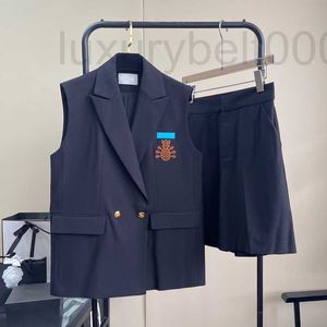 Survêtements pour femmes Designer College Style Blazers Shorts 2 couleurs Veste d'été sans manches Femmes Casual Survêtement de luxe Deux pièces Ensemble LIO3