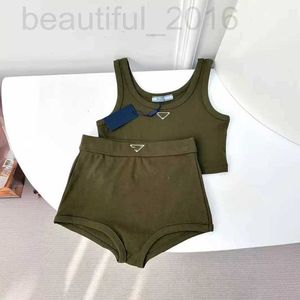 Desitions de survêtement pour femmes créatrices à la mode et à la mode du logo Triangle Suspender gilet, pantalon sans bretelles, yoga sportif, ensemble féminin de fitness 61xz