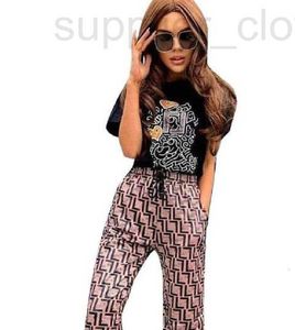 Suits de surviens pour femmes Designer Tracksuit Pantalon Femme Suit Womens Two Pieces Jogger Set New Letters Imprimé à manches courtes Sexy Clangs de mode sexy Signifie Yoga Pant B81Q