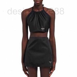 Designer de survêtements pour femmes Triangle classique en nylon régénéré Short Cut Top Tank Skirt Set WKDY