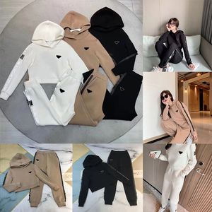 Women's tracksuits fall winter sportswear designer down jacket sweatpants two piece set fashion with inverted triangle letter top tracksuit size S-L