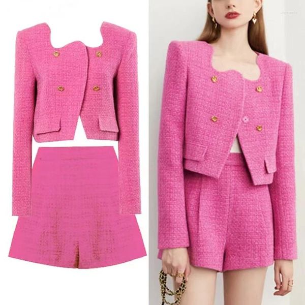 Survêtements pour femmes Mode Automne Hiver Rose Rouge Tweed 2 Pièces Ensemble O Cou Bouton Doré Veste Manteaux Taille Haute Short En Laine Costumes