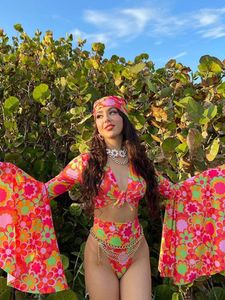 Chándales de mujer Estampado floral Conjunto de dos piezas Mujeres Sexy Club Mangas acampanadas Trajes de playa para ropa estética con cordones Trajes Elegantes