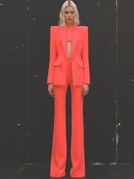 Chándales para mujer High Street est 2023 Diseñador de primavera Carrera Traje de moda Conjunto de un solo botón Slim Fit Blazer Pantalones acampanados Dos piezas 230912