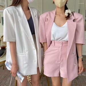 Survêtements pour femmes Mode coréenne Filles Blazer avec short Deux pièces Ensemble Printemps Été Design Split à l'arrière Veste à manches courtes Femmes