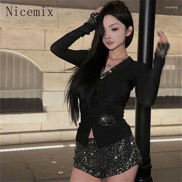 Les survêtements pour femmes coréennes de mode coréen semets Spring High Street Spicy Girl Sexy Slim V-colmes Black Top Sequin Shorts deux pièces deux pièces