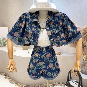 Survêtements pour femmes Niche Design Vêtements pour femmes 2022 Été Personnalisé Floral Manches Bouffantes Denim Top Veste Jambe Large Shorts Deux Pièces