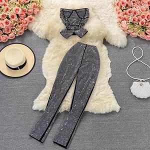 Survêtements pour femmes Sexy Femmes Noir / Blanc Diamants Deux Pièces Ensemble Party Slash Cou Hors Épaule Camis Tops Taille Haute Pantalon Costume Femme