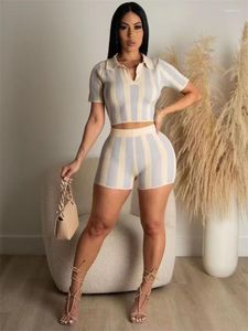 Survêtements pour femmes Tenues Streetwear d'été 2 Ensembles de deux pièces Femmes Outfit 2023 Manches courtes Col en V Crop Tops Stripe Blue Print Shorts