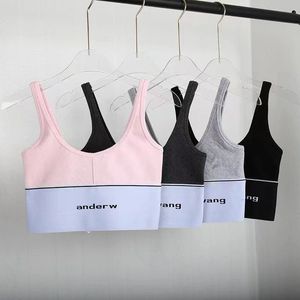 Suisses de survêtement pour femmes en deux pièces Colongeur Top Cotton Stretch Cropped Yoga Suit Fitness 2PCS BRA Mini Jirts Tanks Tops Shorts Golf