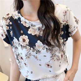 Chándales para mujer Trajes de pintura de flores blancas vintage Conjuntos de dos piezas para mujer Trajes estéticos elegantes Traje de verano suelto casual coreano