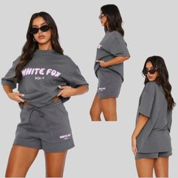 Suisses de survêtement pour femmes Designer Foxs White Foxs Sweatshirt T-shirt Top Quality Coton Tees Casual Shorts Mandon Street Slip Fit Hip Hop Streetwear 409
