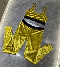 Suisses de survêtement pour femmes Luxury Femme Sports sous-vêtements Designer Yoga Set Classics Velvet Two Pieces Marque Femme Full Longueur Tableau Pantal