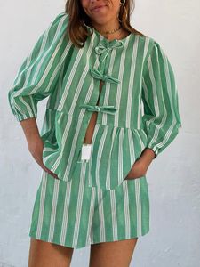 Suits-survêtements Femmes Femmes 2 pièces courtes sets à manches rayées T-shirt peplum Blouse élastique Shorts d'été
