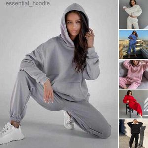 Survêtements pour femmes Ensemble de vêtements pour femmes Tenues de couleur unie Sweat à capuche court + Pantalon 2pcs Costume 2022 Automne Hiver Sportswear Fe Survêtement Ensemble Jogging L230925