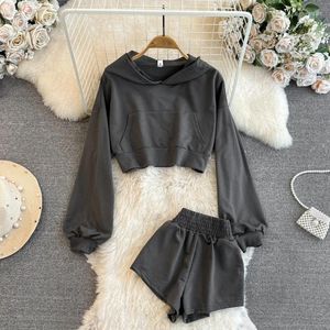 Survêtements pour femmes Femmes Automne Costume Style Coréen Solide Couleur Courte Grande Poche Sweat À Capuche Taille Élastique Large Jambe Shorts Deux Pièces Ensembles