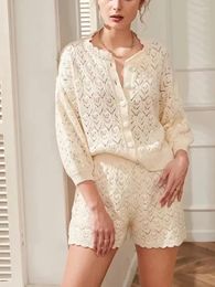 Survêtements pour femmes femmes évider tricot ensemble simple boutonnage col rond à manches longues pull cardigan ou taille élastique short droit 2023 printemps