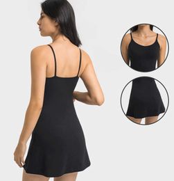 TracksuitsLululemem-yoga dunne dunne riem van dames tennis tanktop jurken met borstkussens Hoge elastische slanke zweetvrije ademende sportrokken voor buiten