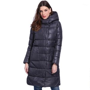 Trenchs pour femmes 2022 Style européen femmes veste d'hiver à capuche boutonnage boutons solide noir femme manteau de haute qualité chaud longue Parka