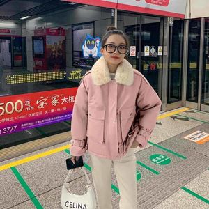 Trenchs pour femmes 2023 automne hiver femmes vestes matelassées Puffer Parkas de haute qualité chaud sauvage surdimensionné rose dame manteau court coréen