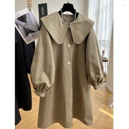 Trench Coats pour femmes 2023 Femmes longues Spring S-3xl Bat Sleved Simple Leisure Doll Collar Beautiful Girls Korean Chic