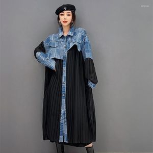 Femmes Trench Coats 2023 Printemps Denim Épissé Long Cardigan Femmes Plus La Taille Lâche Plissé Manteau Street Wear Outfit Robes