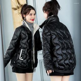 Trenchs de femmes 2024 Tempérament de mode brillant manches complètes col rabattu causal pain vers le bas coton rembourré manteau court coréen