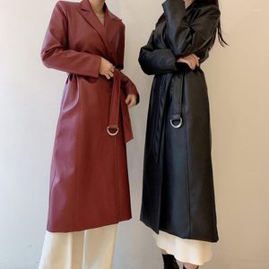 Femmes Trench Coats Automne Hiver Long Manteau Femmes Mode Coréenne Manches Casual Faux Cuir Col Rabattu PU Survêtement Vintage