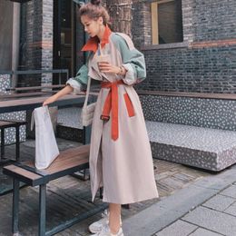 Gabardina para mujer, cortavientos con costuras en contraste, medio largo, ropa de primavera otoño 2023, versión coreana, abrigo con cinturón suelto para mujer 230331