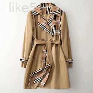 Dames trenchcoats ontwerper 23FW Designer Fashion Damesjas Europese en Amerikaanse luxe geruite stijl Stiksel Fake Two Loose Woman Mid-Length YSZU