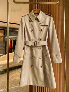 Trenchs pour femmes Designer chaud classique mode populaire Angleterre trench-coat / femmes de haute qualité plus veste de style long / coupe slim doublée pour les femmes