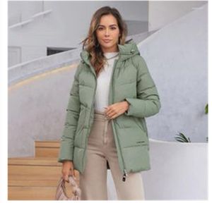 Trenchs de femmes manteaux 2023 veste courte chaude à capuche femme hiver vêtements d'extérieur marque classique fermeture à glissière design grandes poches femmes manteau 9910