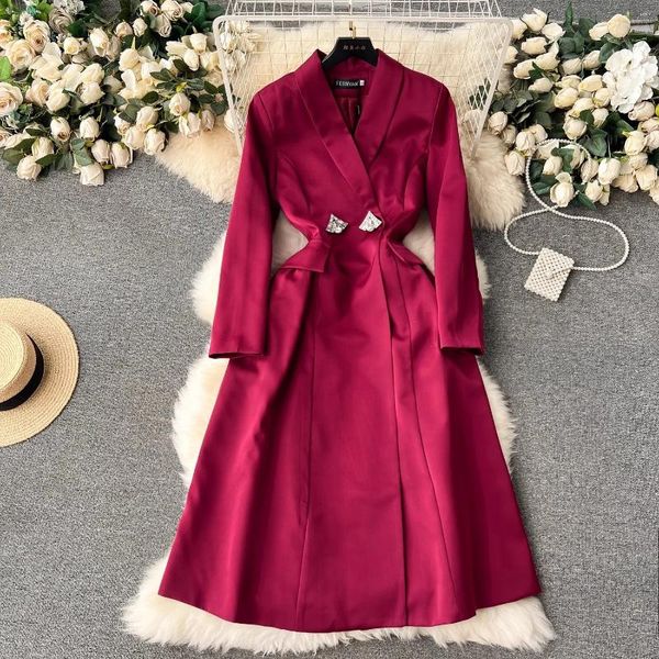 Trench Cods Coats Design de haute qualité Rose Red Notched Collar Matef