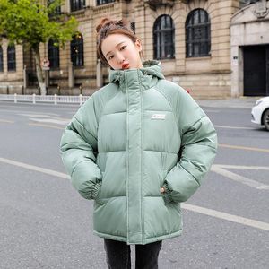 Trenchs de femmes manteaux à capuche courte veste d'hiver 2023 femmes épais vers le bas Parkas coton poches rembourrées femme vêtements streetwear